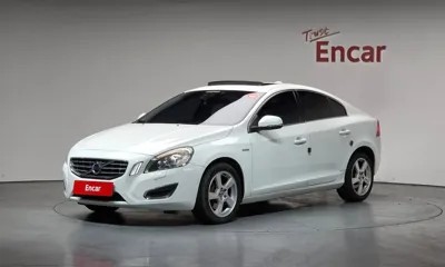 Volvo S60 · 2011 год