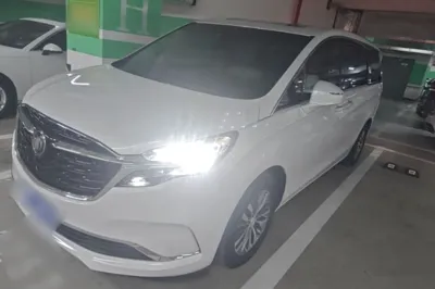 Buick GL8 · 2022 год