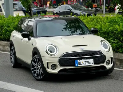 MINI Mini Clubman 2021, 70000 км, за 129800 CNY