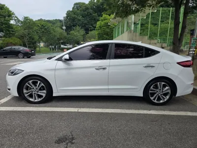 Hyundai Avante 2016, 126000 км, за 9900000 KRW