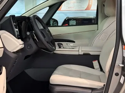 Lexus LM 2026, 4000 км, за 1468600 CNY - фото 8