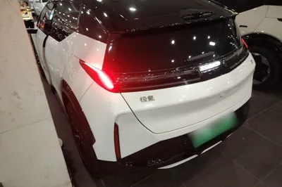 Zeekr X 2023, 22300 км, за 122927.68 CNY