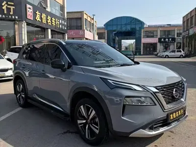 Nissan X-Trail 2021, 90000 км, за 86800 CNY
