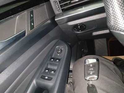 Volkswagen Passat New Energy 2022, 81500 км, за 111948.96 CNY - фото 12