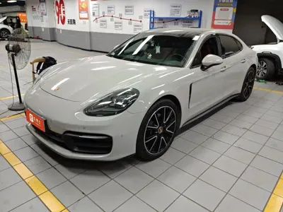 Porsche Panamera · 2022 год