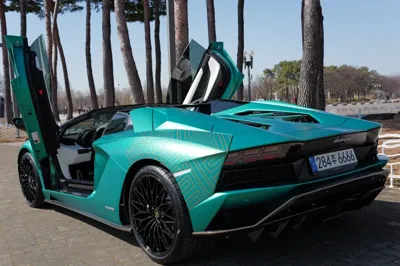 Lamborghini Aventador 2021, 4260 км, за 670000000 KRW