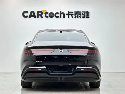 Denza Denza Z9 2025, 13000 км, за 207000 CNY