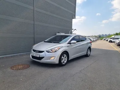 Hyundai Avante · 2012 год