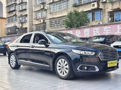 Ford Taurus 2018, 130000 км, за 45000 CNY