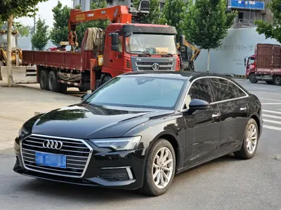 Audi A6L 2020, 130000 км, за 136800 CNY