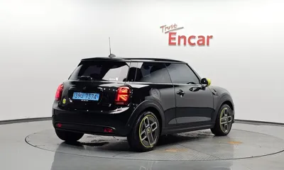 MINI Cooper 2023, 37084 км, за 29000000 KRW