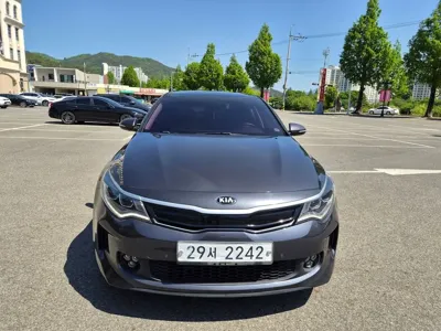 Kia K5 · 2017 год