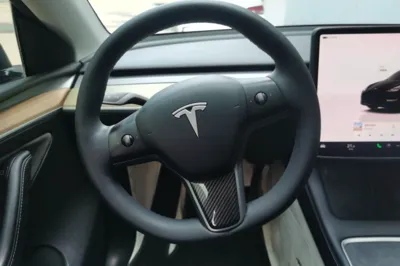 Tesla Model Y 2022, 111800 км, за 172709.21 CNY - фото 7