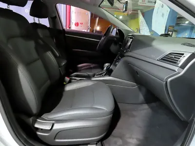 Hyundai Avante 2018, 48500 км, за 12800000 KRW - фото 8