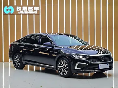 Volkswagen Passat 2024, 22000 км, за 122800 CNY