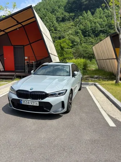 BMW 3-Series · 2023 год