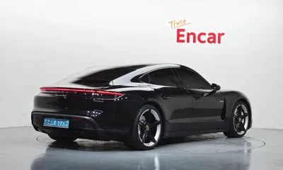Porsche Taycan 2022, 67197 км, за 999990000 KRW - фото 2