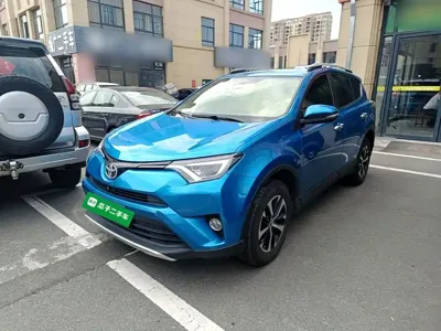 Toyota RAV4 · 2018 год