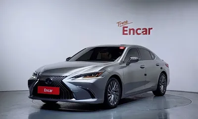 Lexus ES · 2019 год