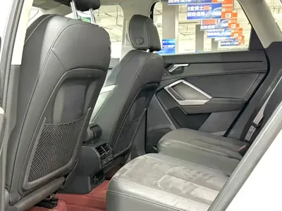 Audi Q3 2022, 32000 км, за 164800 CNY