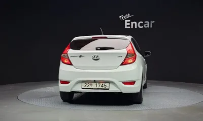 Hyundai Accent 2015, 186632 км, за 5000000 KRW - фото 4