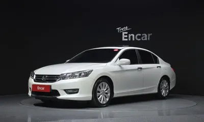 Honda Accord · 2013 год