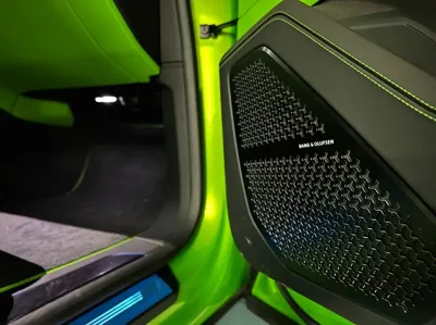 Lamborghini Urus 2025, 2100 км, за 440670000 KRW - фото 9