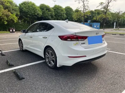 Hyundai Elantra 2018, 60000 км, за 28800 CNY - фото 15