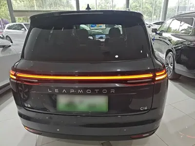 Leapmotor Leapmotor C16 2026, 1500 км, за 157800 CNY - фото 6