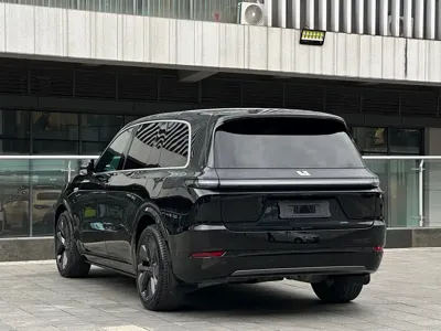 Li Auto Li L9 2025, 27000 км, за 309800 CNY