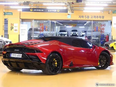 Lamborghini Huracan 2023, 9400 км, за 370000000 KRW