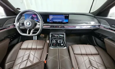 BMW 7-Series 2023, 38486 км, за 106900000 KRW - фото 7