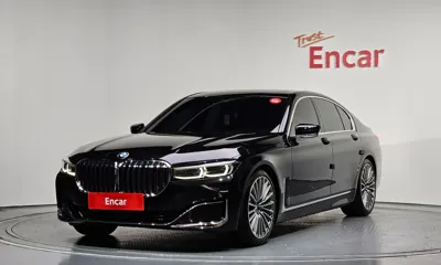 BMW 7-Series · 2021 год
