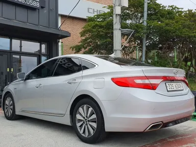 Hyundai Grandeur 2016, 215305 км, за 4900000 KRW