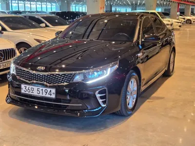 Kia K5 · 2017 год
