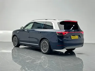 AITO 问界 AITO M9 2025, 11000 км, за 413800 CNY