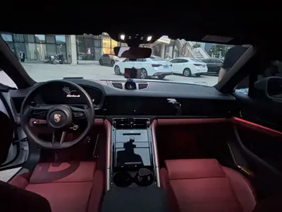 Porsche Panamera 2026, 11000 км, за 918000 CNY - фото 6