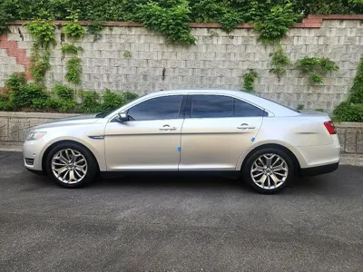 Ford Taurus 2013, 105209 км, за 2976.77 USD