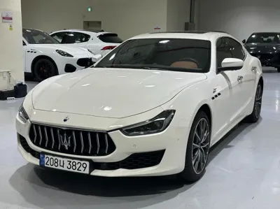Maserati Ghibli · 2023 год