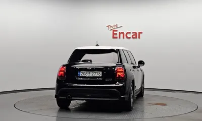 MINI Cooper 2023, 32369 км, за 25900000 KRW