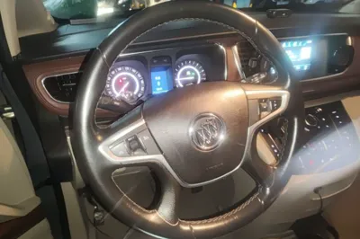 Buick GL8 2017, 96300 км, за 78129.06 CNY - фото 9