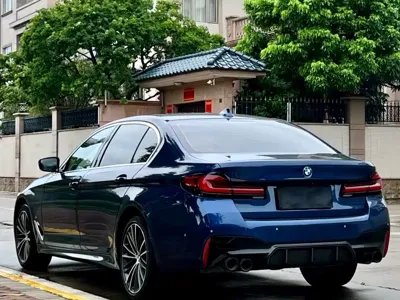 BMW 5 Series 2021, 50000 км, за 159800 CNY