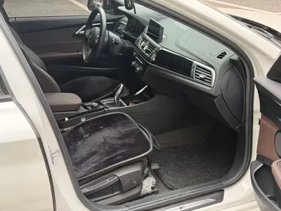 BMW 1 Series 2019, 26000 км, за 55800 CNY - фото 6
