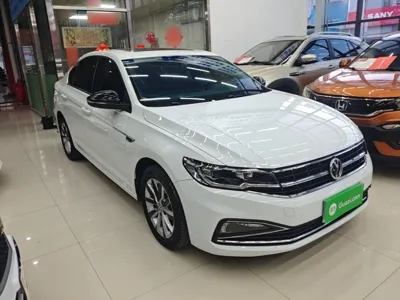 Volkswagen Bora 2020, 62200 км, за 64842.4 CNY