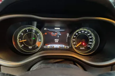 Jeep Cherokee 2014, 167900 км, за 35655.35 CNY - фото 8