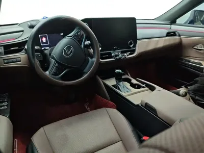 Lexus ES 2026, 5400 км, за 208000 CNY