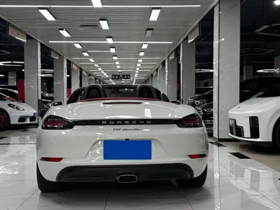 Porsche 718 2023, 15000 км, за 438000 CNY