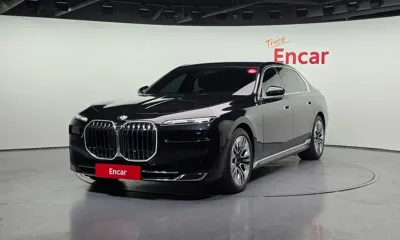 BMW 7-Series · 2023 год