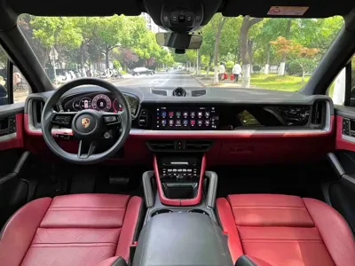 Porsche Cayenne 2024, 15000 км, за 668000 CNY - фото 12