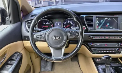 Kia Canival 2016, 131824 км, за 9600000 KRW - фото 13